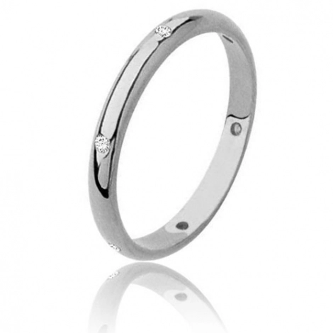 Alliance demi jonc en or blanc sertie de 6 diamants