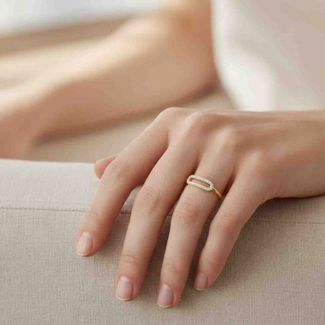 Bague � boucle en or et diamants