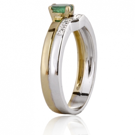 Bague meraude 0.30 ct sertie de diamants 0.10 ct