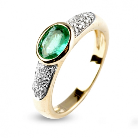 Bague meraude 0.85 ct sertie de diamants 0.18 ct