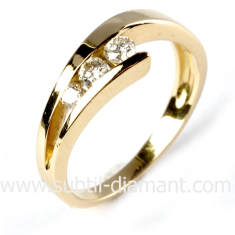 Bague or jaune 3 diamants