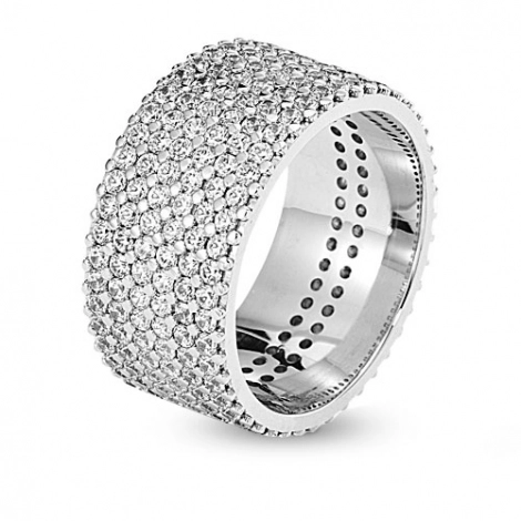 Bague pave de diamants