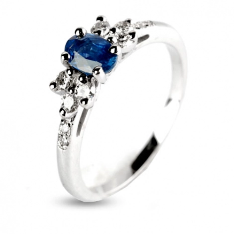 Bague Saphir 0.60 ct sertie de diamants 0.28 ct