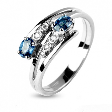 Bague saphir 0.92 ct sertie de diamants 0.06ct