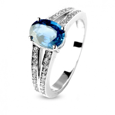 Bague saphir 1.30 carat sertie de diamants 0.36 ct