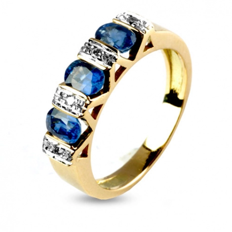 Bague Saphir 1.80 carats sertie de diamants 0.06 ct