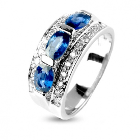 Bague Saphir 1.80 carats sertie de diamants 0.33 ct