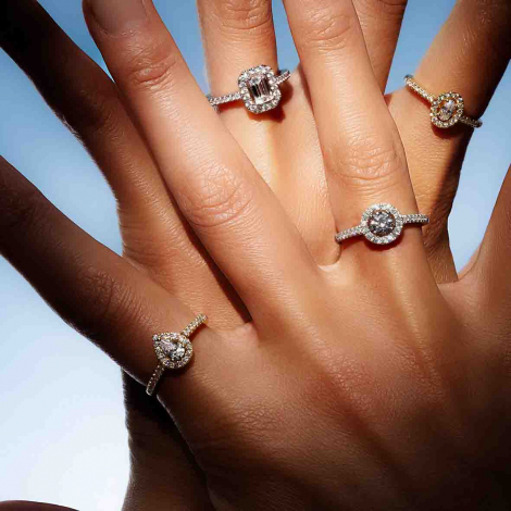 Bague solitaire Halo Beyond- 0.7 ct