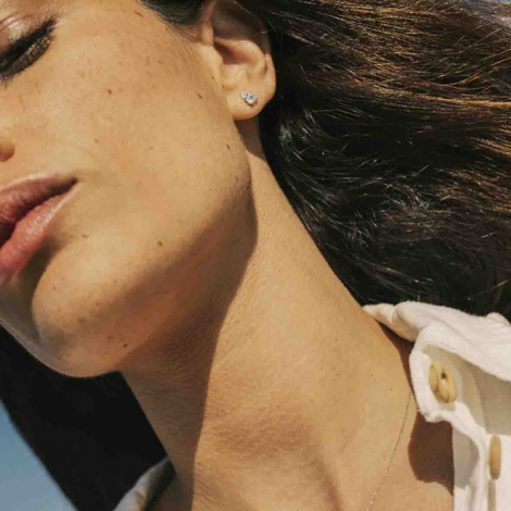Boucles d'oreilles or blanc, Diamants et Topaze