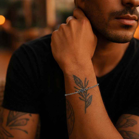 Bracelet croix en titane et diamants noirs - Mano J