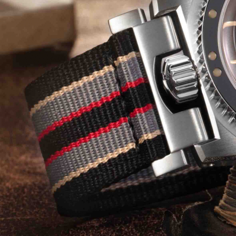 Bracelet Montre ZRC Nato nylon noir et rouge & Velcro - Finition acier