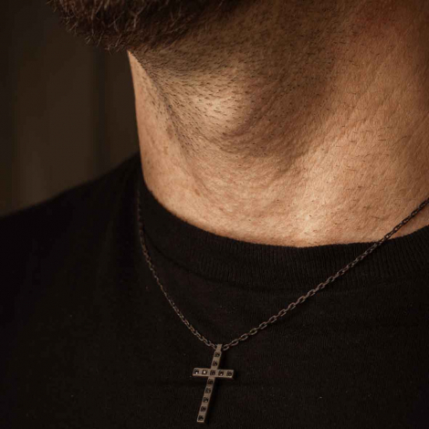 Collier Croix mano J - Diamants noirs - Titane et or