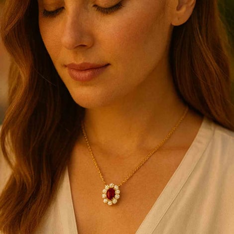 Collier rubis serti de diamants