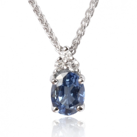 Collier saphir ovale 1 ct serti de diamants 0.06 ct