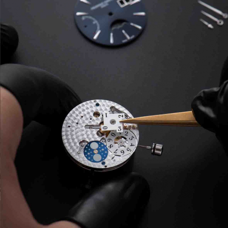 Fr�d�rique Constant Classic Big Date Manufacture