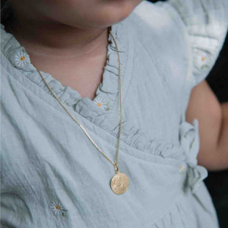 M�daille Vierge � l'Enfant Augis Fleurie