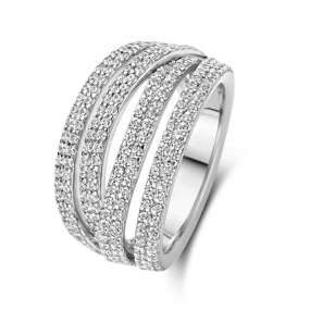 Bague en argent sertie de zirconium similaire