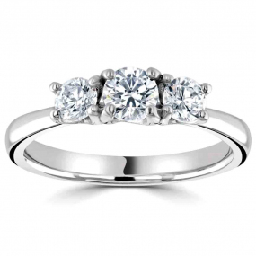 Bague or et diamant trilogie similaire