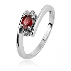 Bague rubis 0.40 ct sertie de diamants 0.04 ct