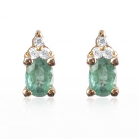 Boucle d'oreille meraude similaire