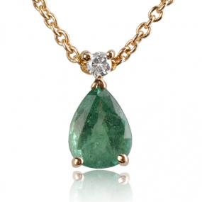 Collier Emeraude 0.80 ct serti d'un similaire