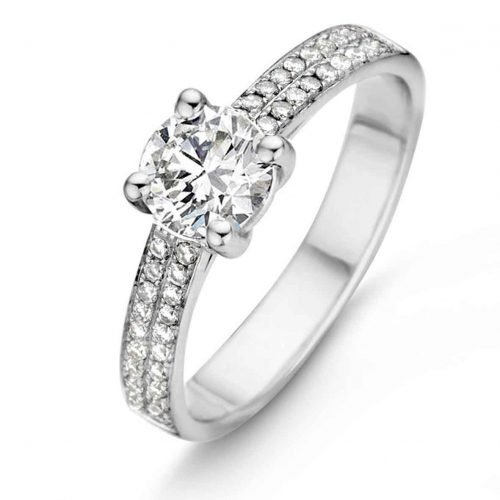Bague Diamant accompagn�e 0.70 ct