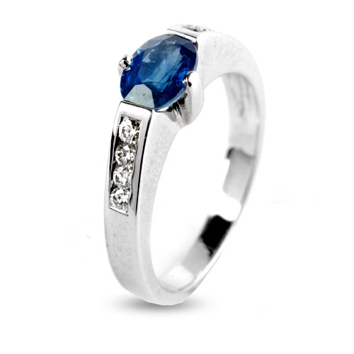 bague Saphir 1.09 carats sertie de diamants 0.17 ct